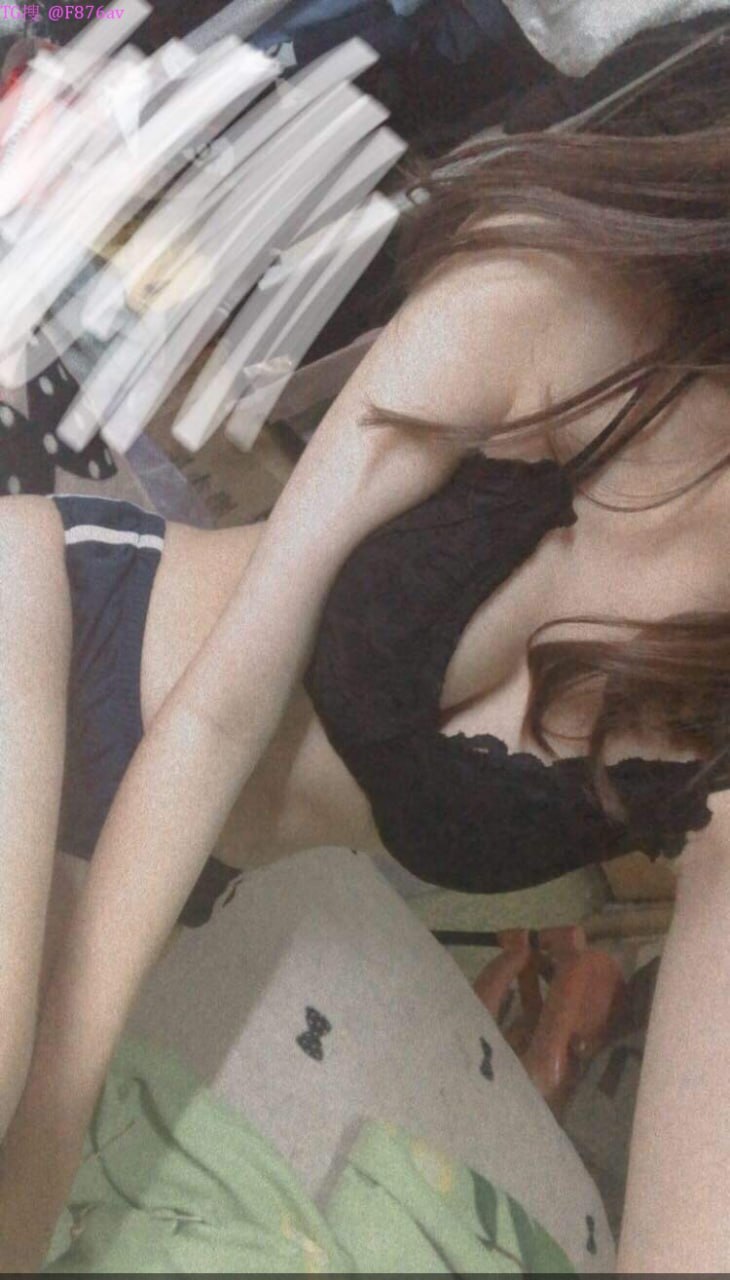 Anh xã vừa mất, Cô vợ đã bị thuộc hạ của Chồng yêu tranh nhau làm thịt